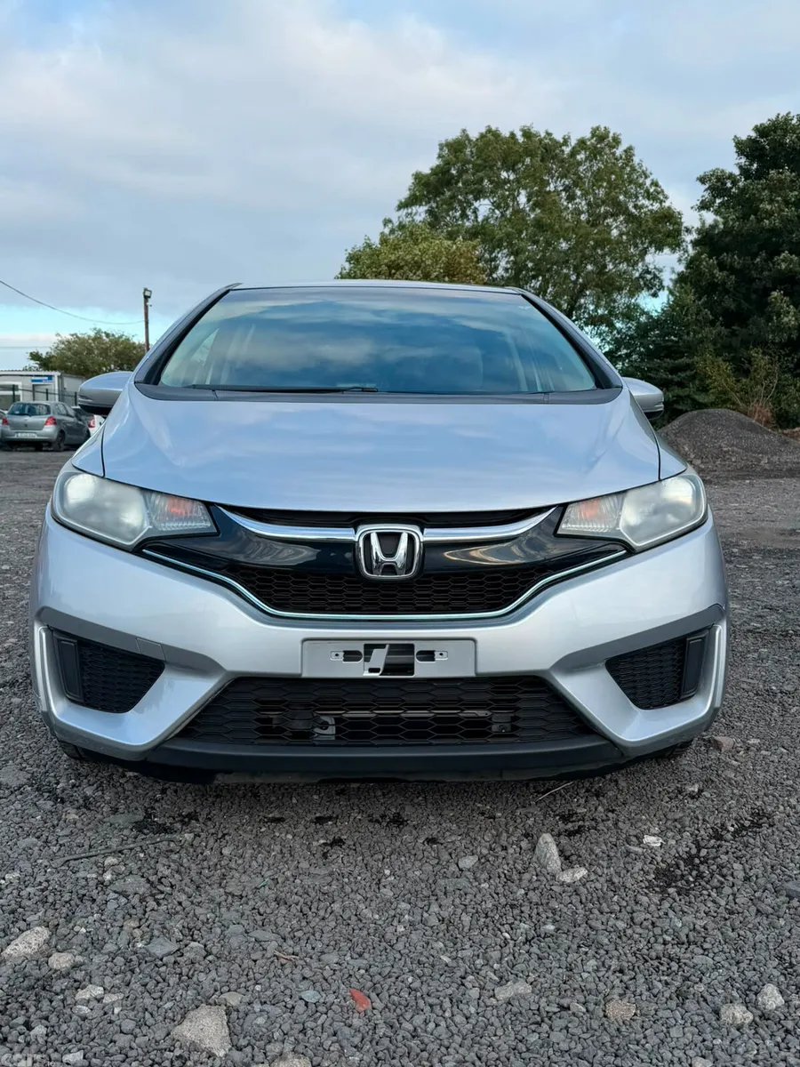 Honda Fit Hatchback, Petrol Hybrid, 2017, Silver