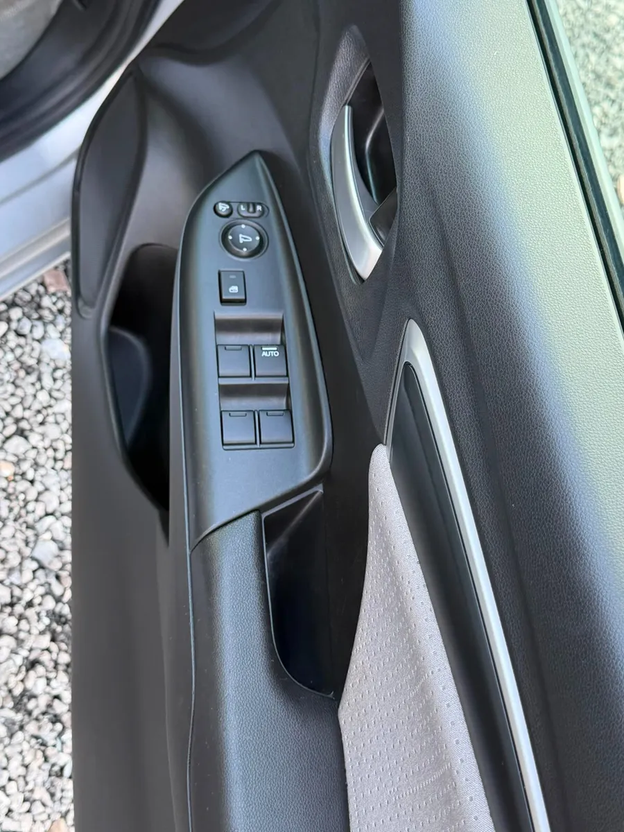 Honda Fit Hatchback, Petrol Hybrid, 2017, Silver