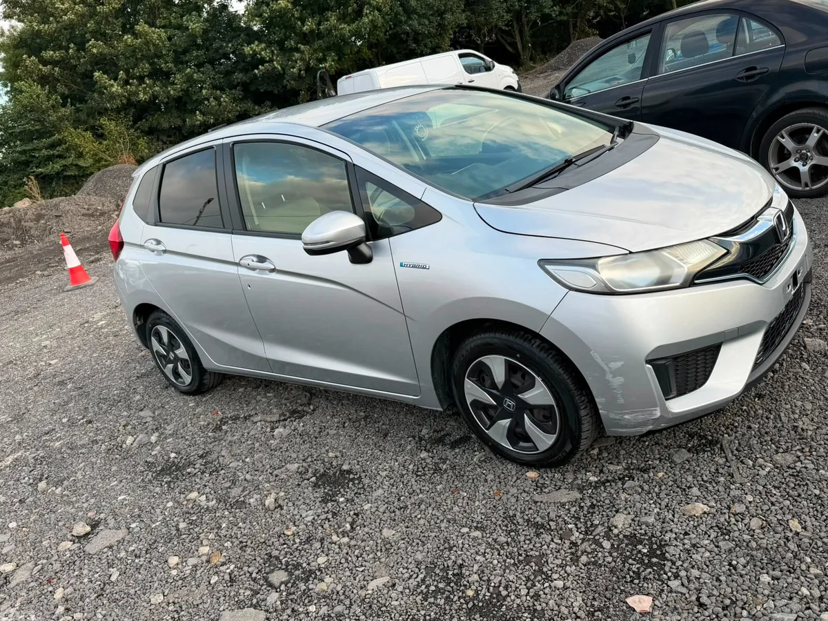 Honda Fit Hatchback, Petrol Hybrid, 2017, Silver