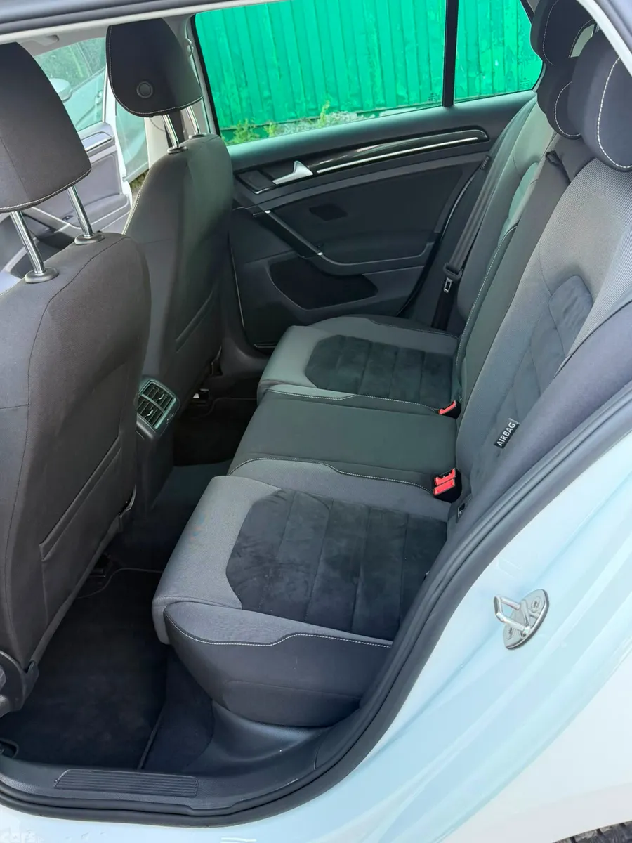 Volkswagen Golf Hatchback, Petrol, 2017, Black