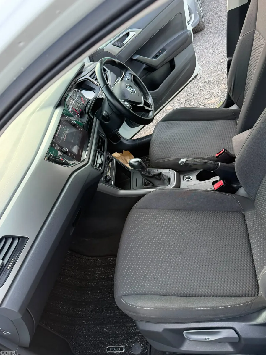Volkswagen Polo Hatchback, Petrol, 2018, White