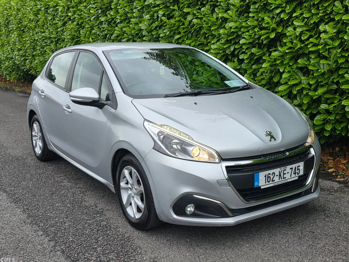 Peugeot 208 Hatchback, Petrol, 2016, Grey