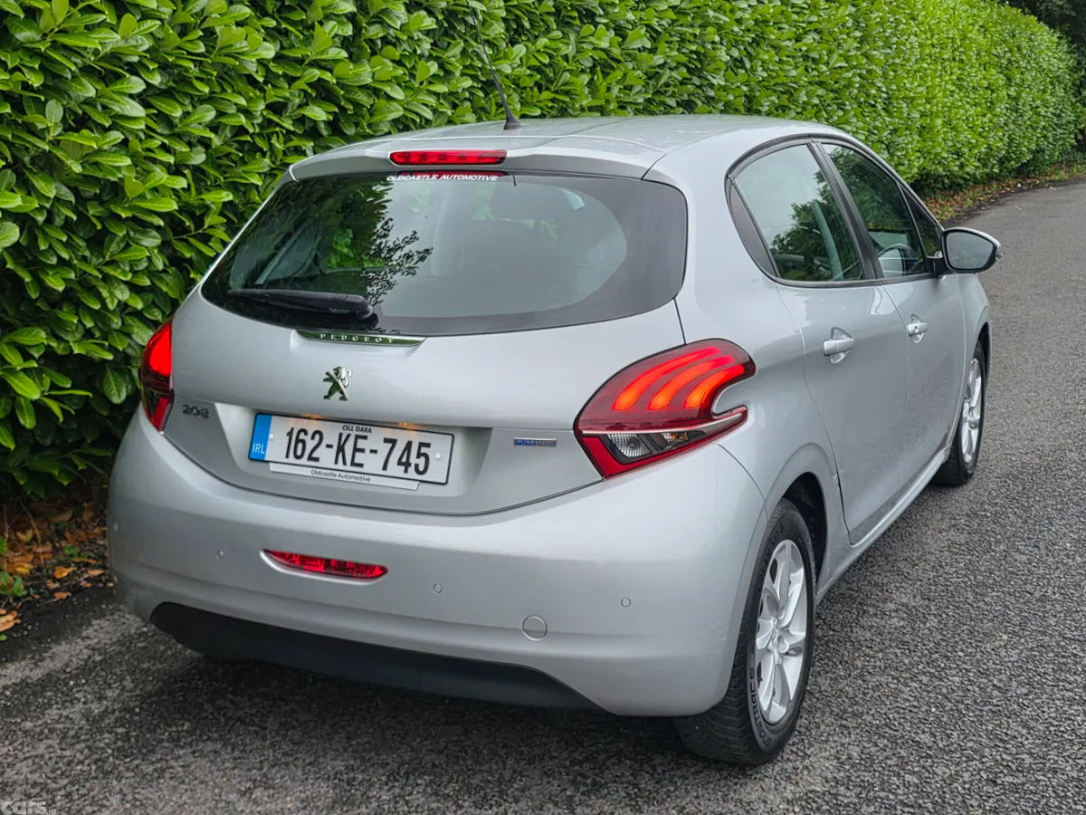 Peugeot 208 Hatchback, Petrol, 2016, Grey