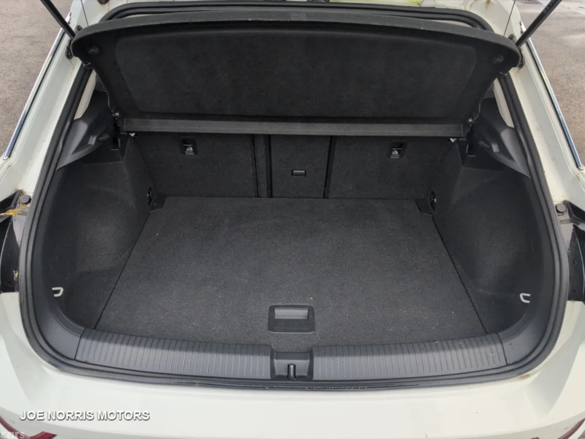 Volkswagen T-Roc SUV, Petrol, 2022, White
