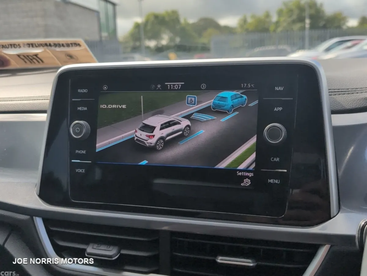 Volkswagen T-Roc SUV, Petrol, 2022, White