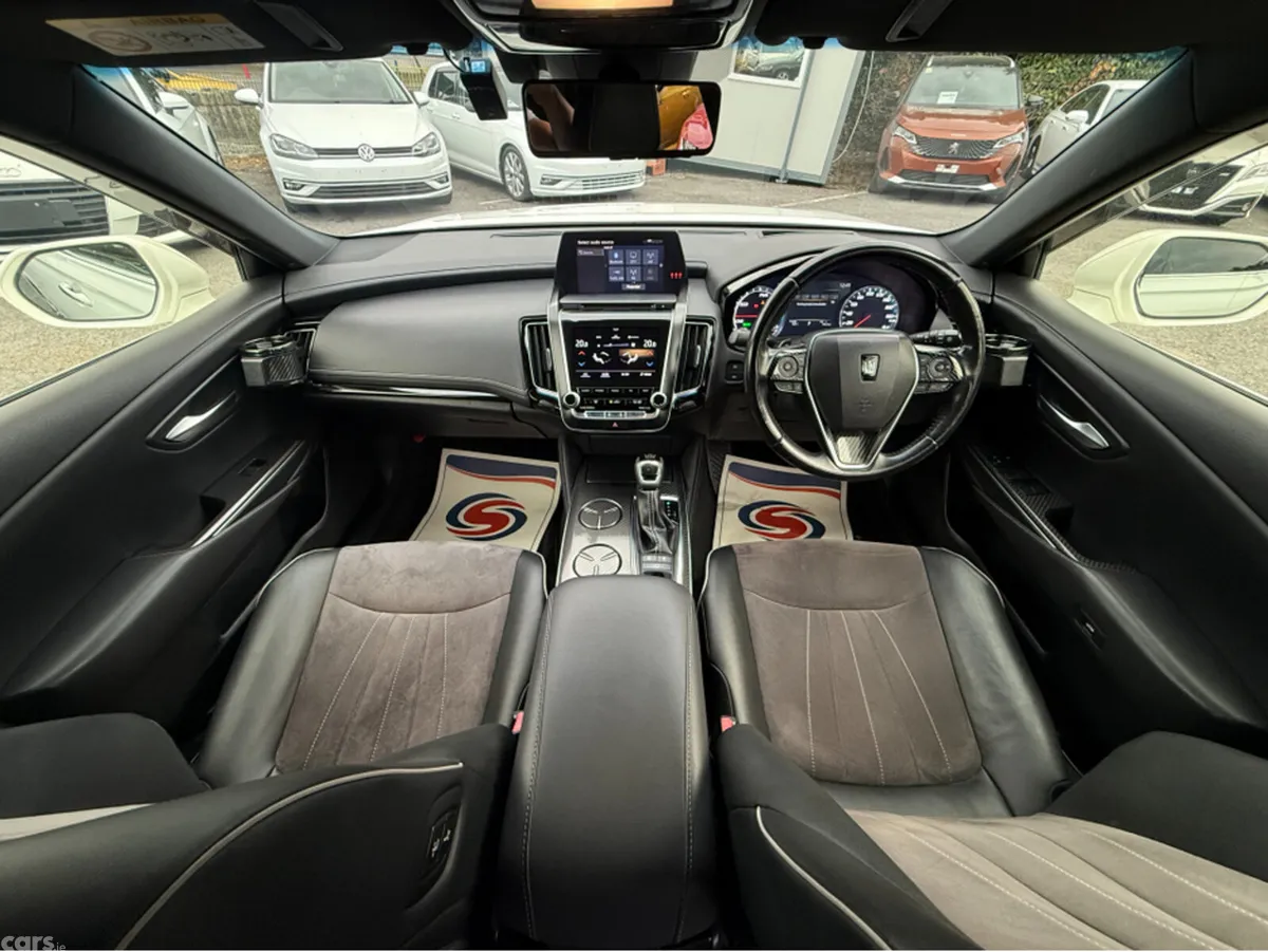 Toyota Crown Saloon, Petrol Hybrid, 2020, White