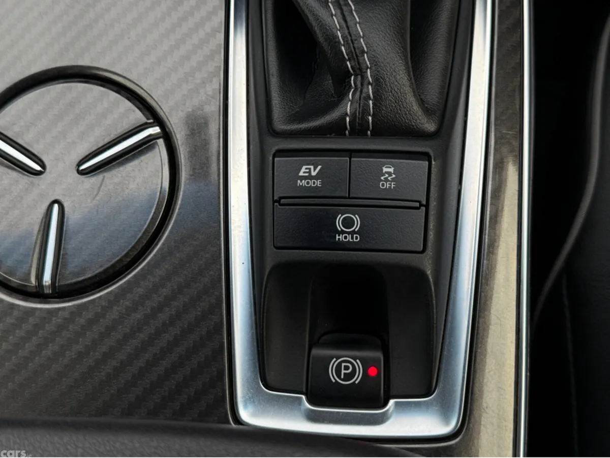 Toyota Crown Saloon, Petrol Hybrid, 2020, White