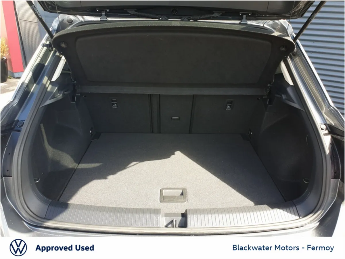 Volkswagen T-Roc SUV, Petrol, 2023, Grey