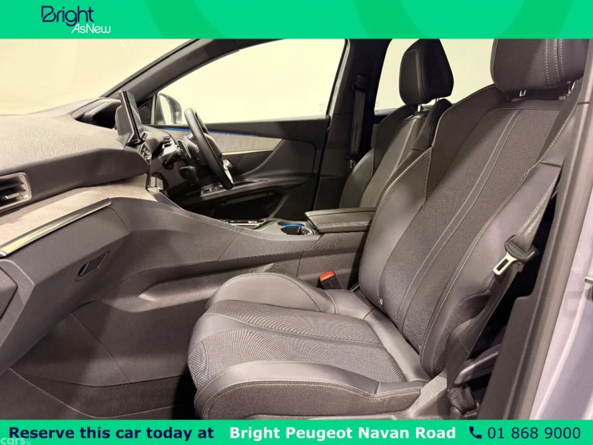 Peugeot 3008 SUV, Petrol Hybrid, 2024, Grey