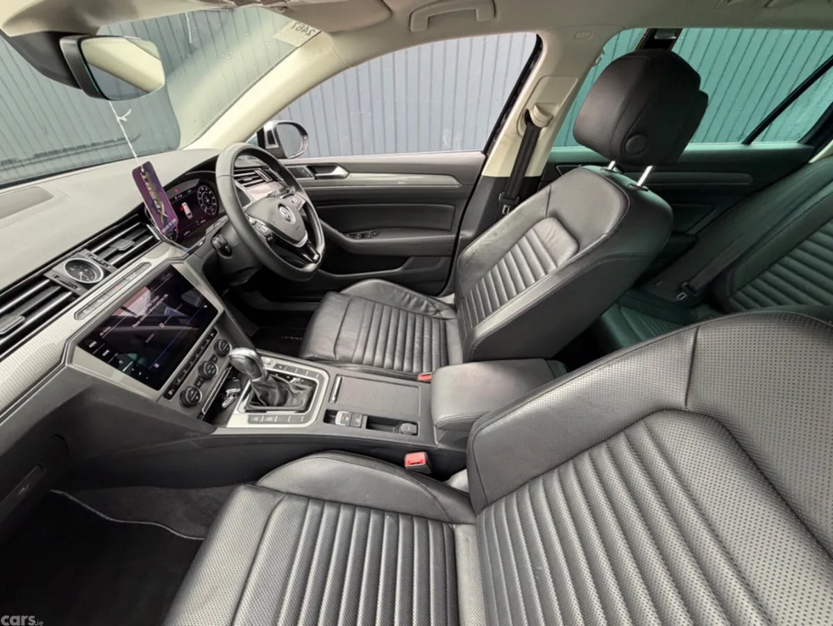 Volkswagen Passat Estate, Diesel, 2019, Black