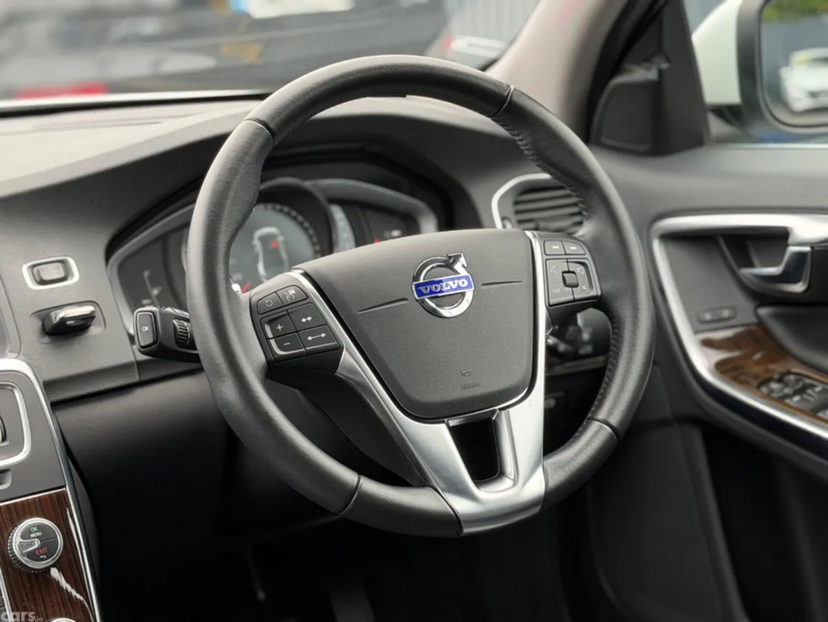 Volvo S60 Saloon, Diesel, 2018, White