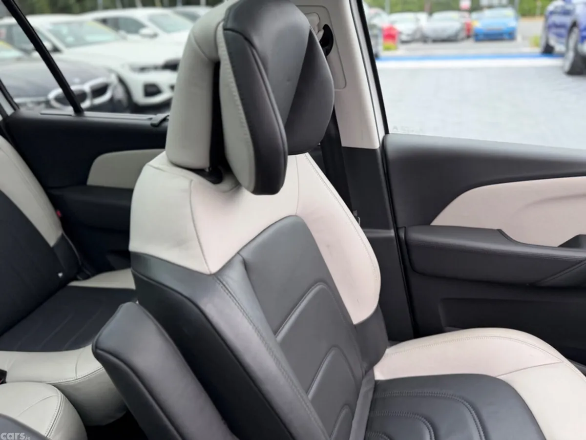 Citroen Grand C4 Spacetourer MPV, Diesel, 2021, White