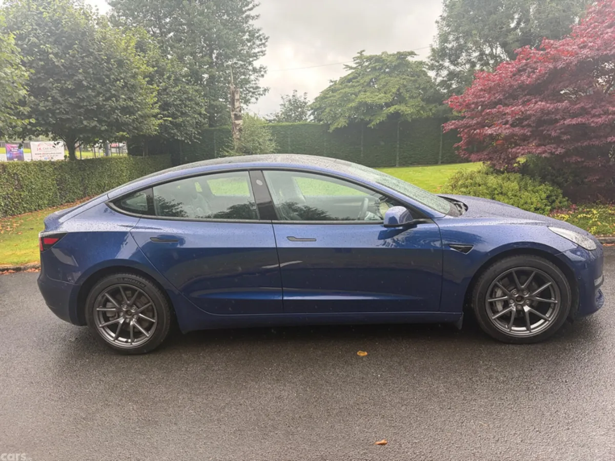 Tesla Model 3 Saloon, Electric, 2021, Blue