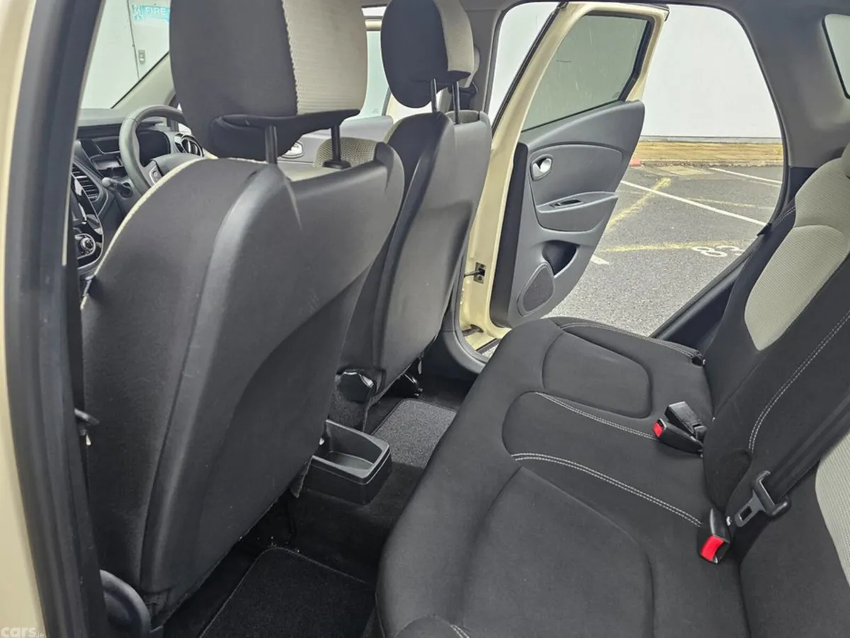 Renault Captur Hatchback, Diesel, 2019, White