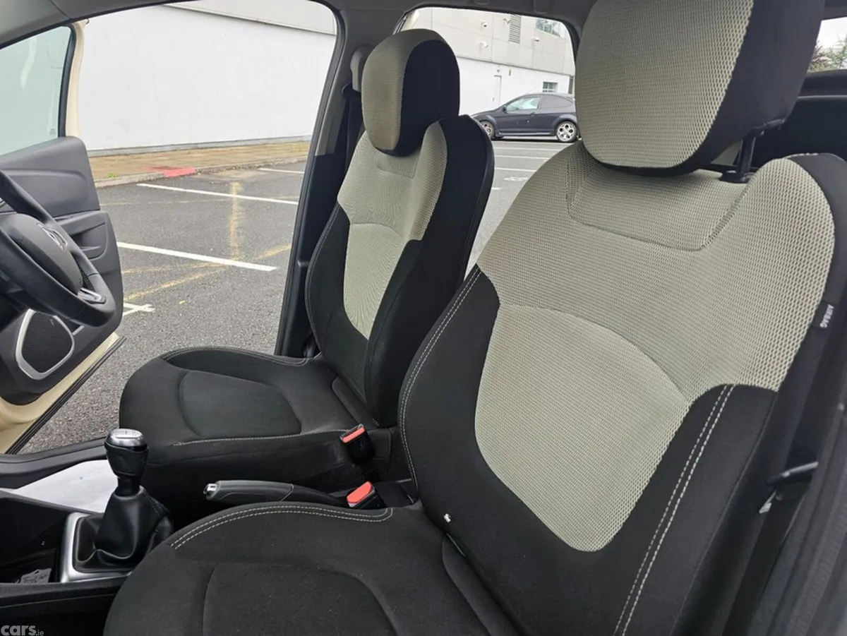 Renault Captur Hatchback, Diesel, 2019, White
