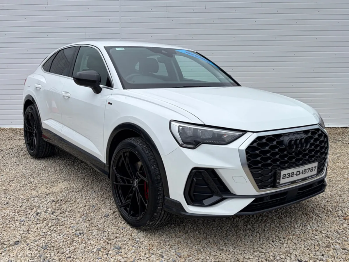 Audi Q3 Hatchback, Petrol Plug-in Hybrid, 2023, White