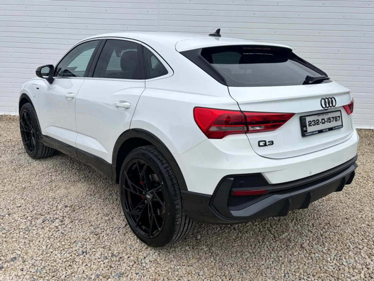 Audi Q3 Hatchback, Petrol Plug-in Hybrid, 2023, White