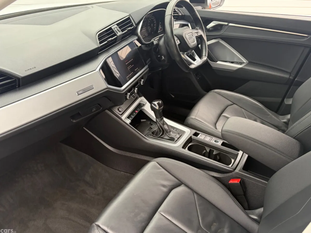 Audi Q3 Hatchback, Petrol Plug-in Hybrid, 2023, White