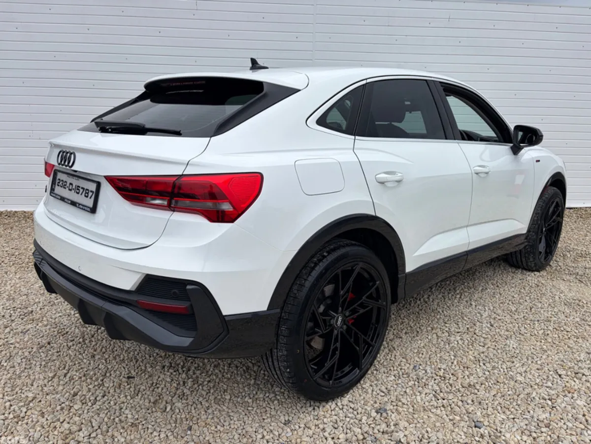 Audi Q3 Hatchback, Petrol Plug-in Hybrid, 2023, White