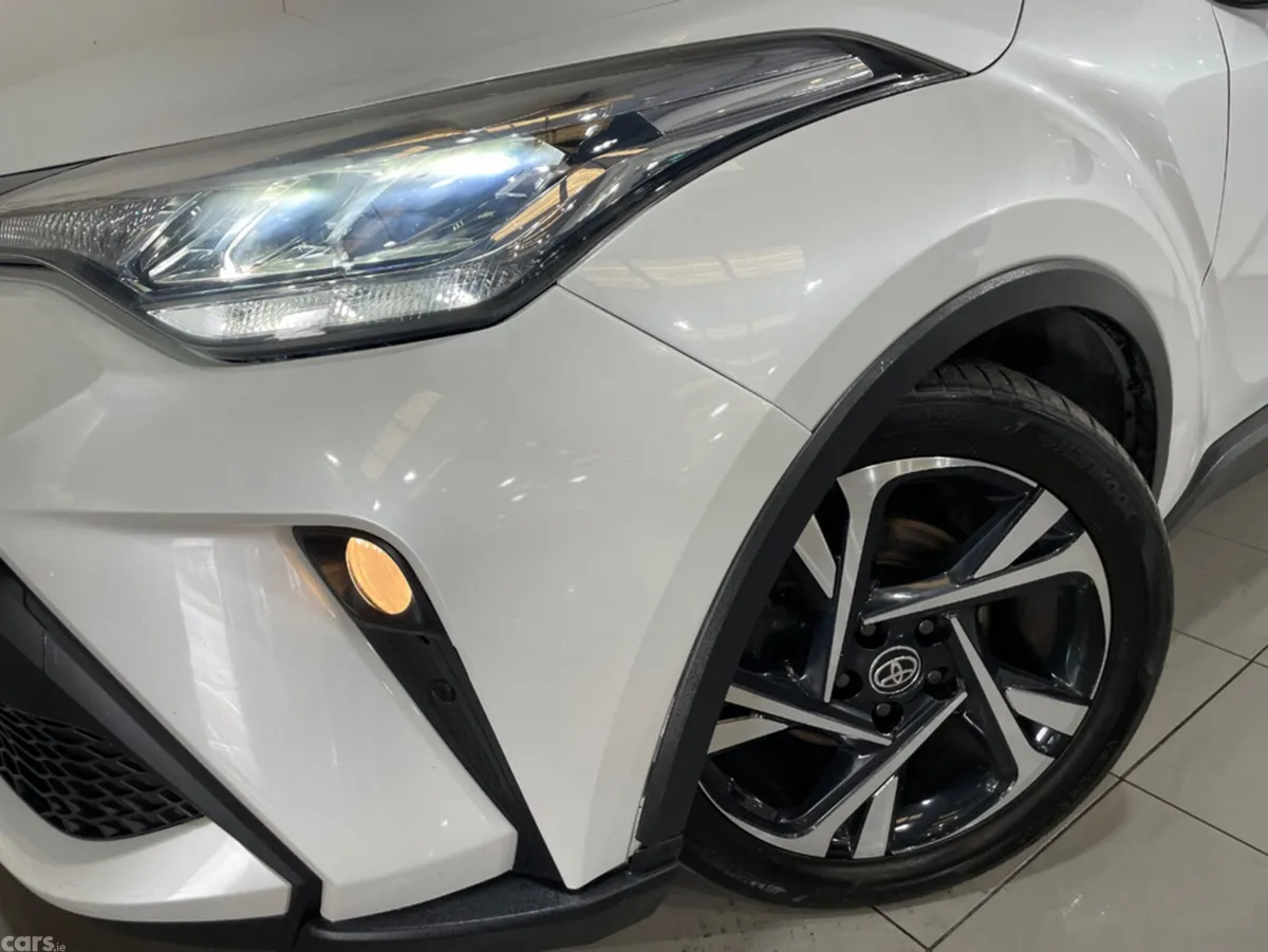 Toyota C-HR Hatchback, Petrol, 2023, White