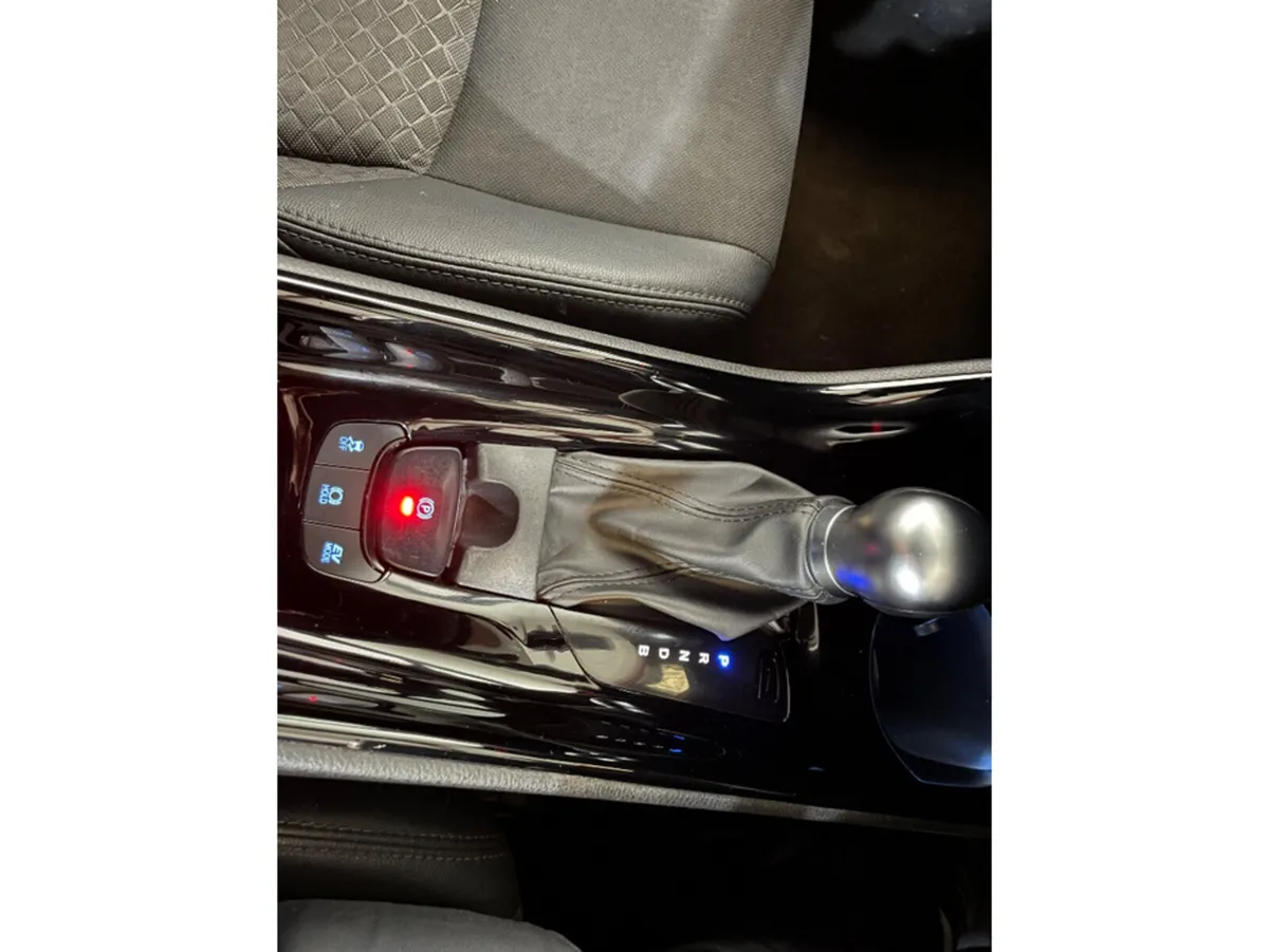 Toyota C-HR Hatchback, Petrol, 2023, White