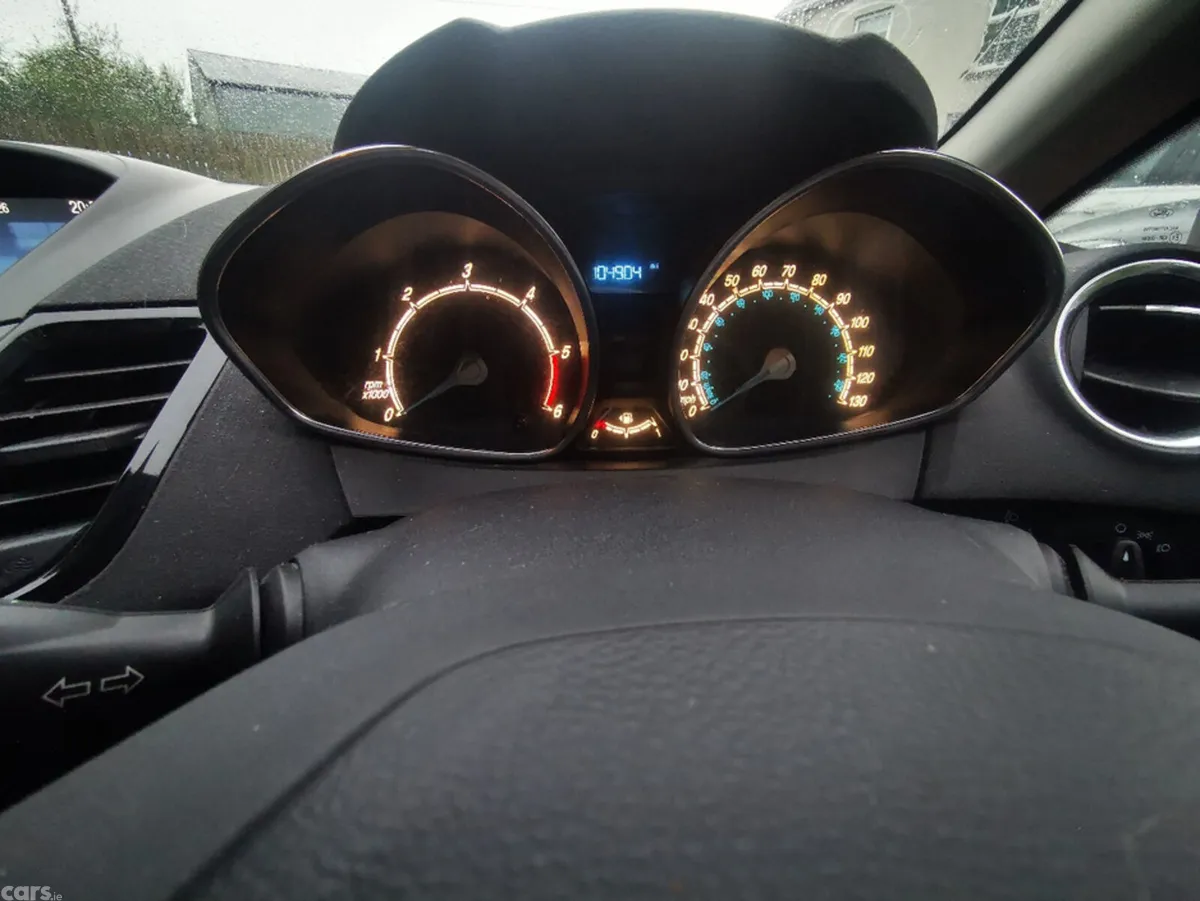 Ford Fiesta Hatchback, Diesel, 2016, Red