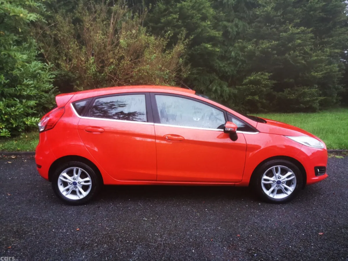 Ford Fiesta Hatchback, Diesel, 2016, Red