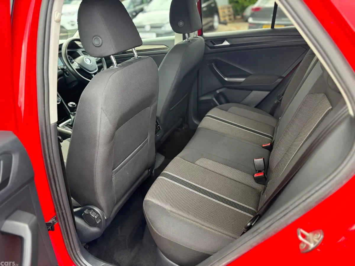 Volkswagen T-Roc SUV, Diesel, 2019, Red