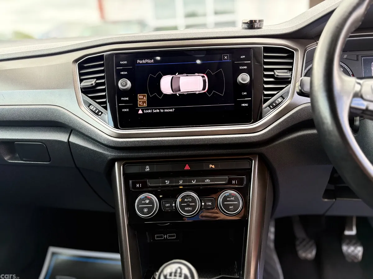Volkswagen T-Roc SUV, Diesel, 2019, Red