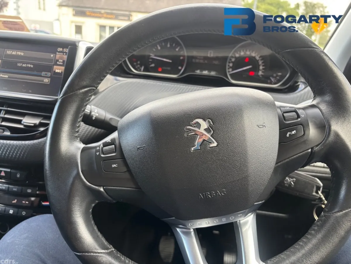 Peugeot 2008 Estate, Diesel, 2017, Black