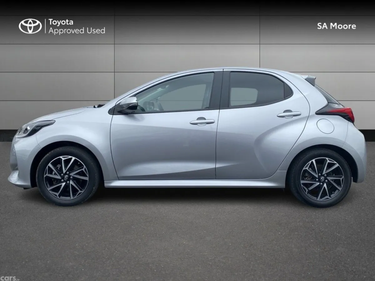 Toyota Yaris Hatchback, Petrol Hybrid, 2023, Grey