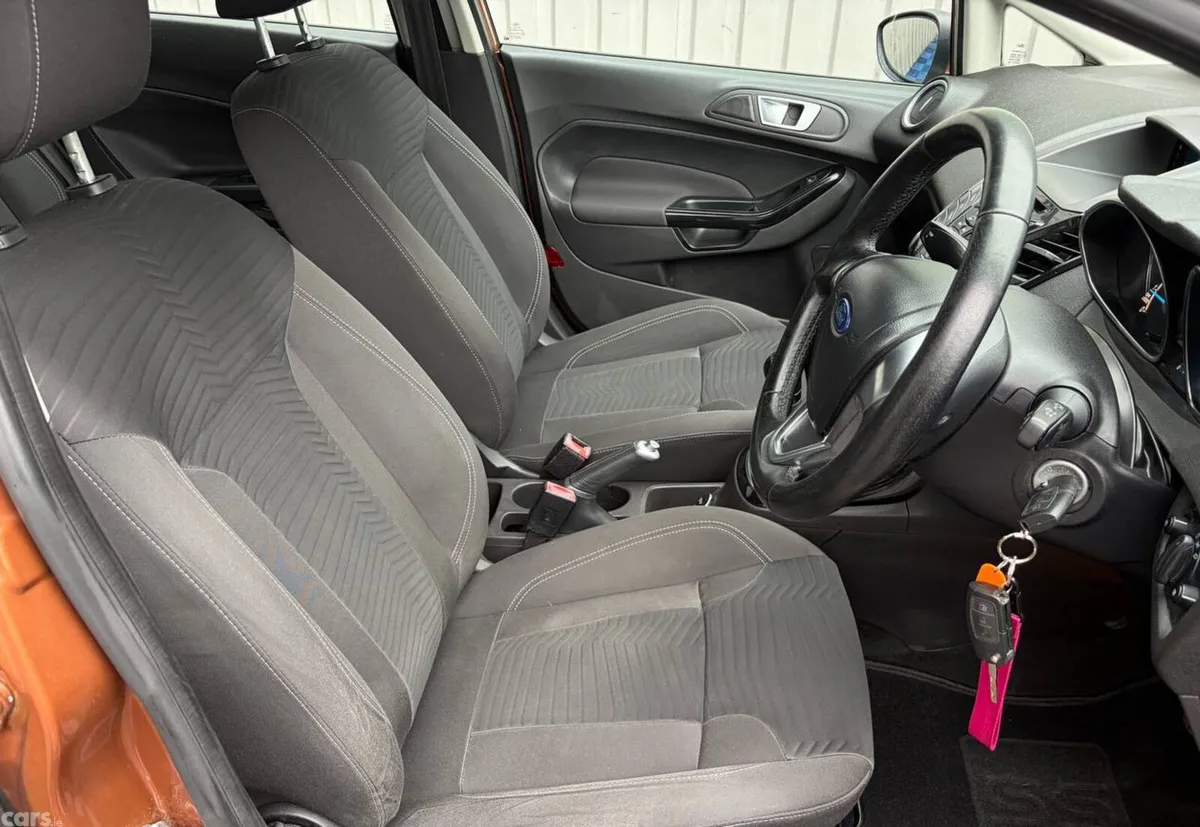 Ford Fiesta Hatchback, Petrol, 2015, Brown