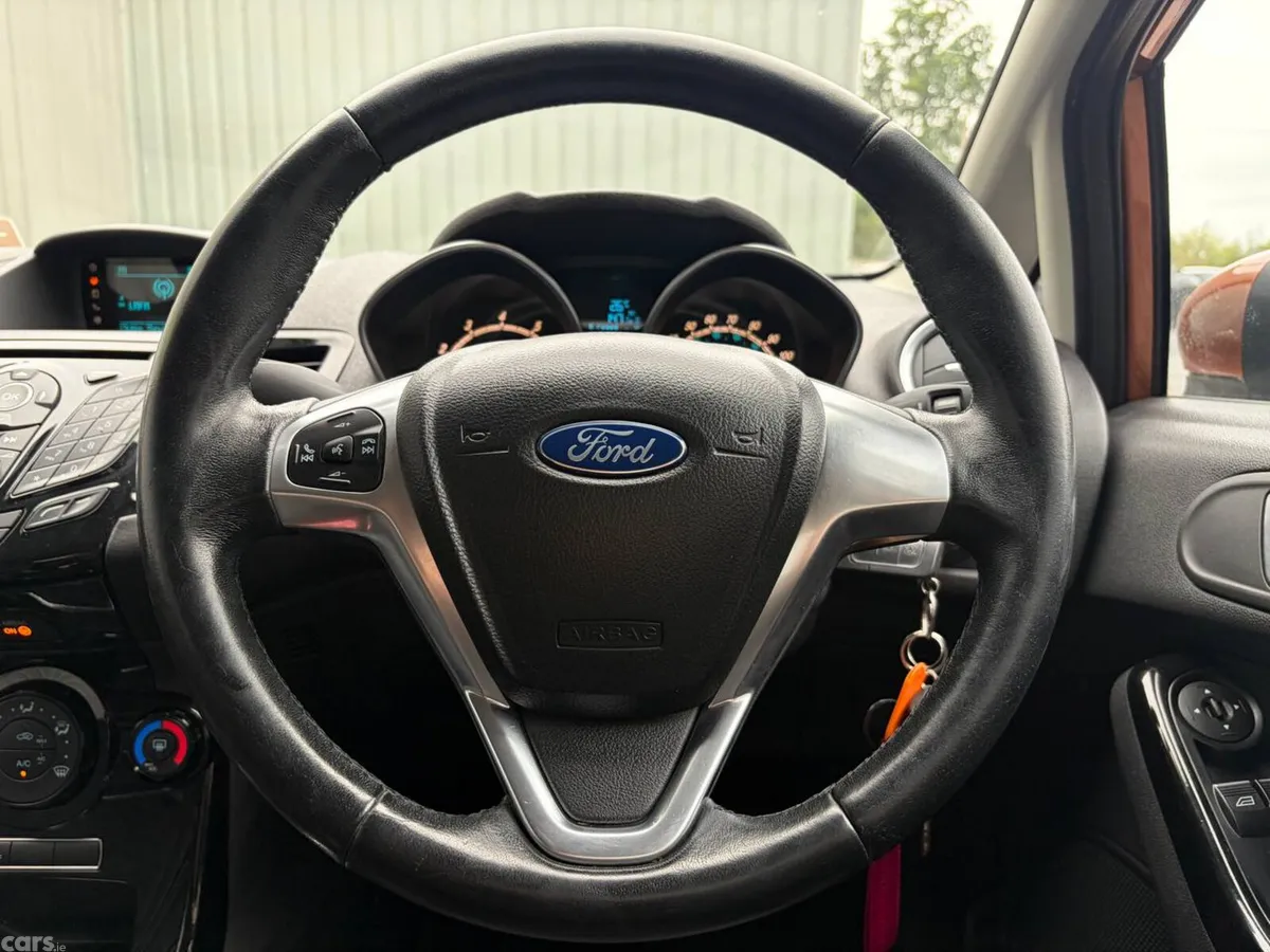 Ford Fiesta Hatchback, Petrol, 2015, Brown