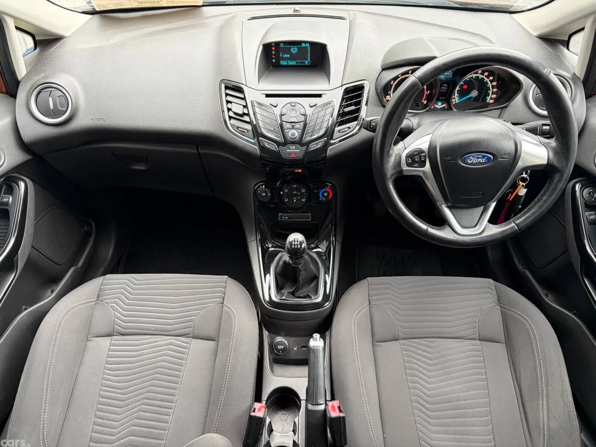 Ford Fiesta Hatchback, Petrol, 2015, Brown