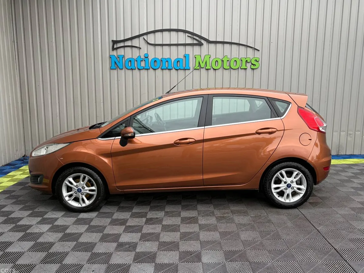 Ford Fiesta Hatchback, Petrol, 2015, Brown