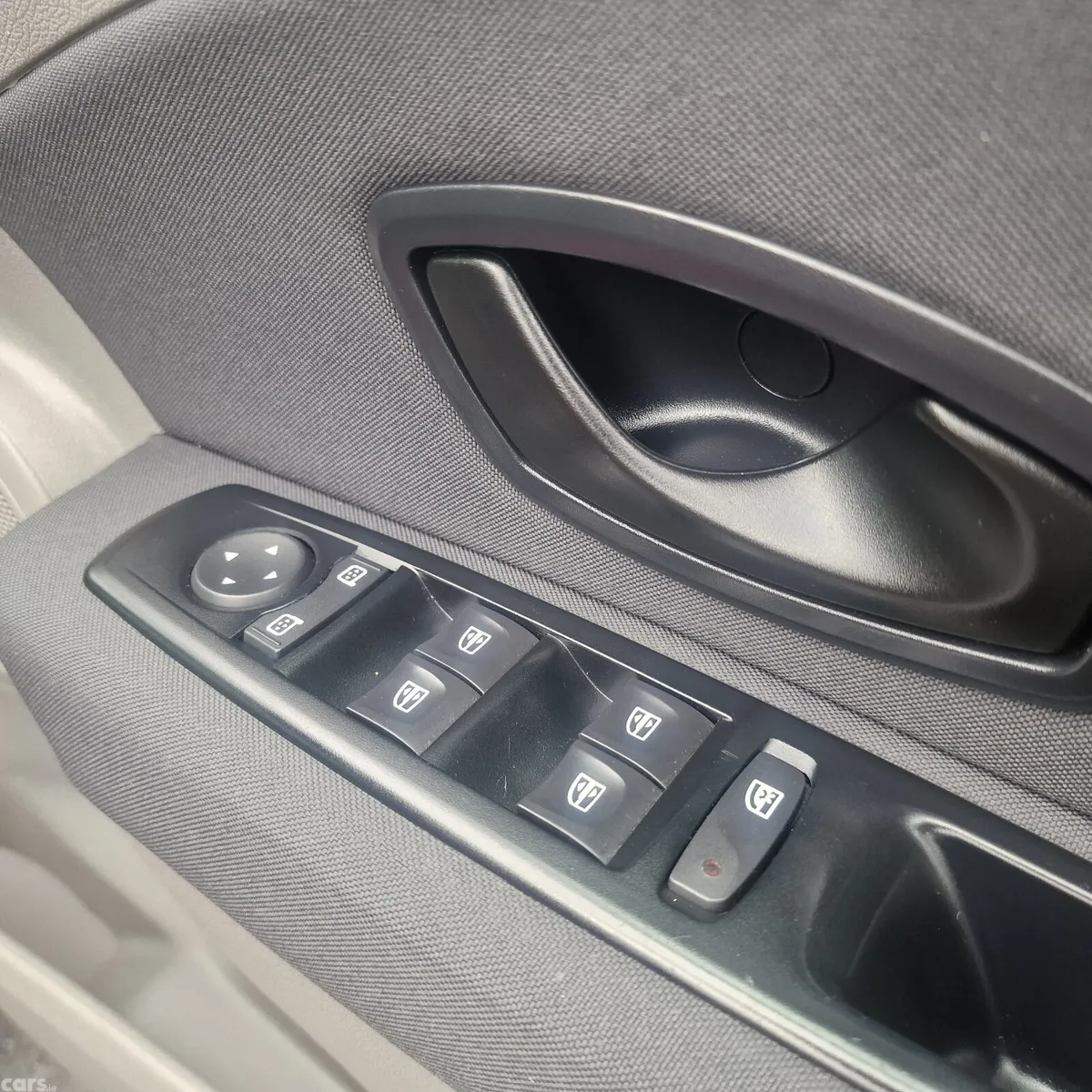Renault Fluence Saloon, Diesel, 2011, Red