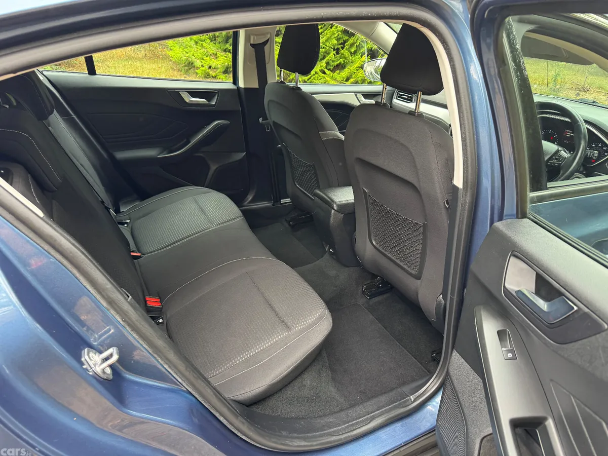 Ford Focus Hatchback, Diesel, 2018, Blue