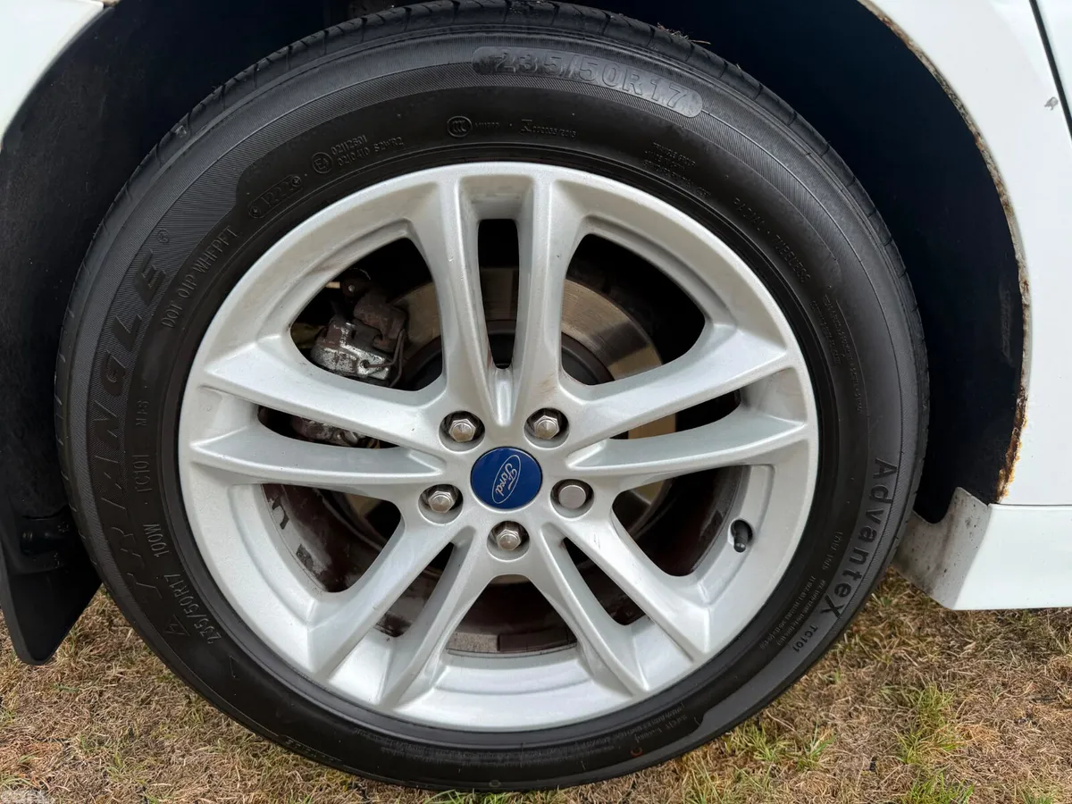 Ford Mondeo Hatchback, Diesel, 2015, White