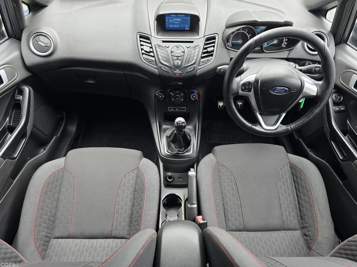 Ford Fiesta Hatchback, Petrol, 2016, Grey