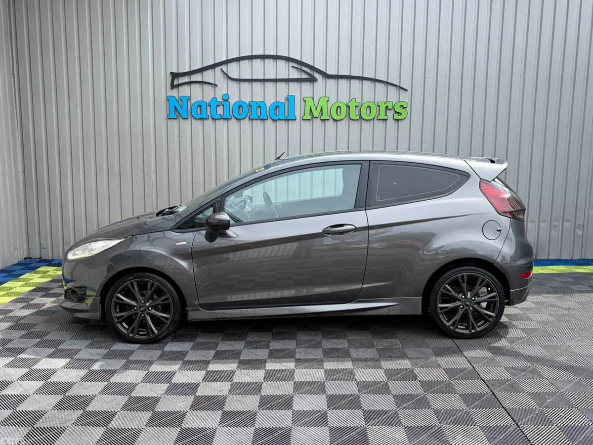 Ford Fiesta Hatchback, Petrol, 2016, Grey