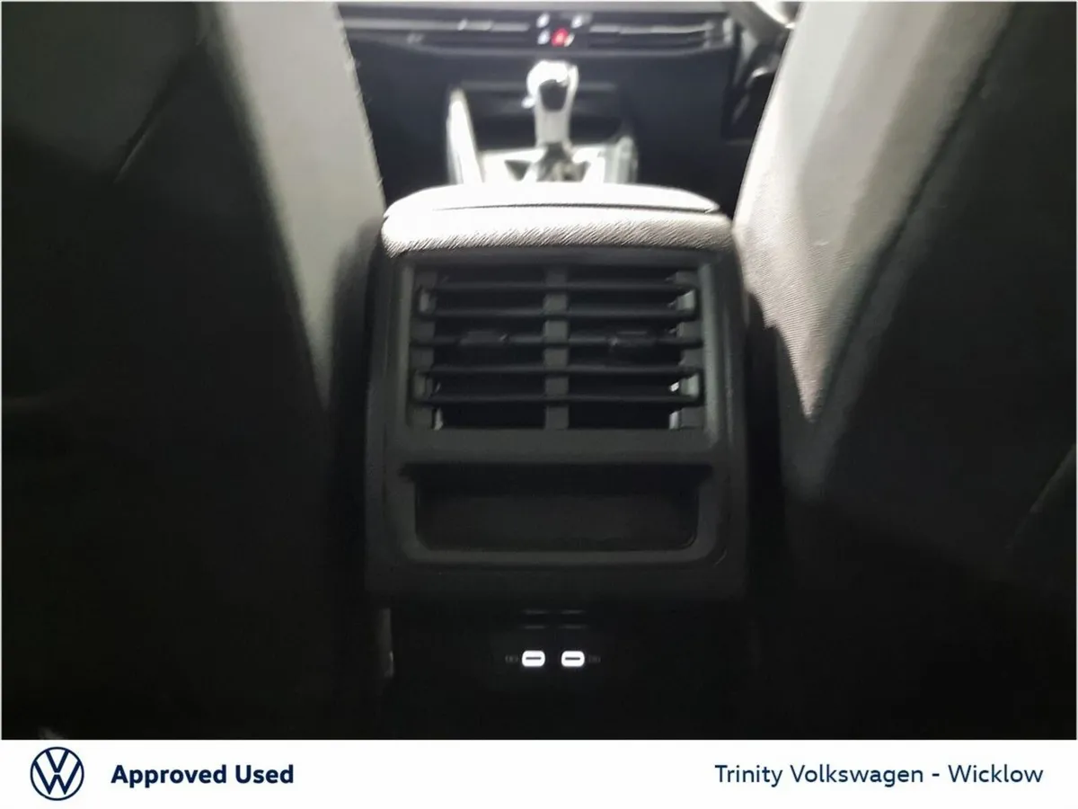 Volkswagen Golf Estate, Petrol, 2023, White