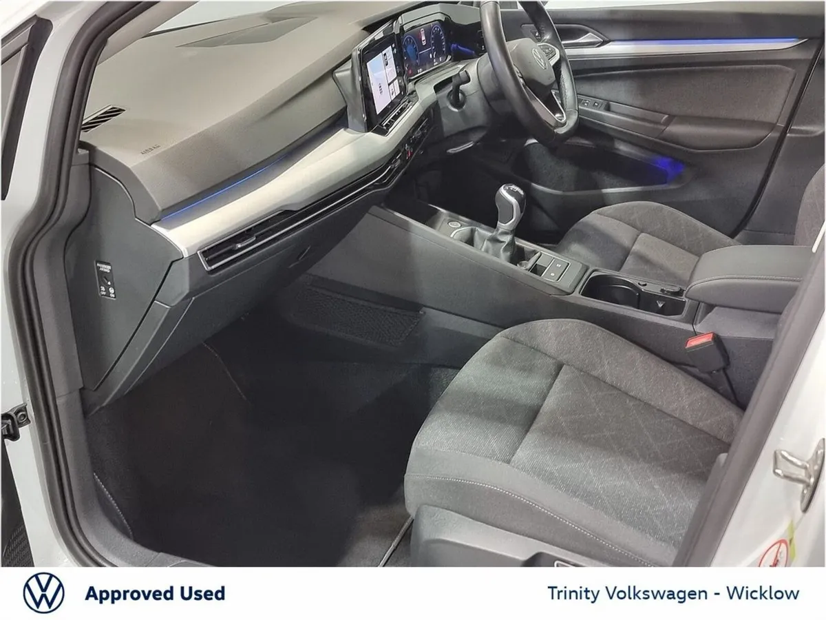 Volkswagen Golf Estate, Petrol, 2023, White
