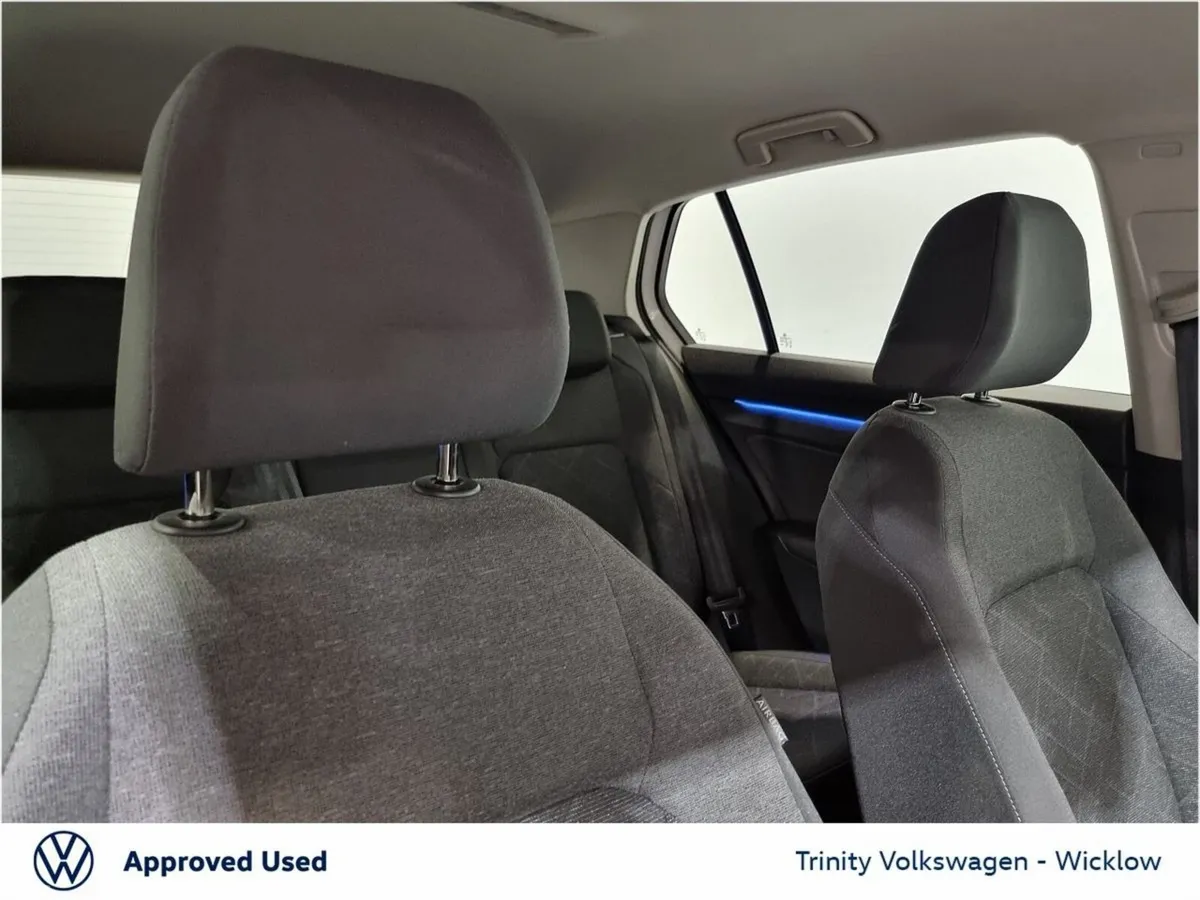 Volkswagen Golf Estate, Petrol, 2023, White