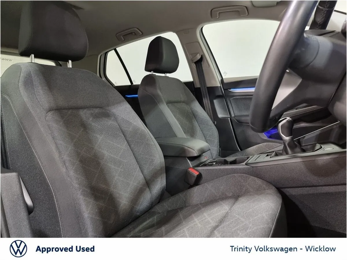 Volkswagen Golf Estate, Petrol, 2023, White