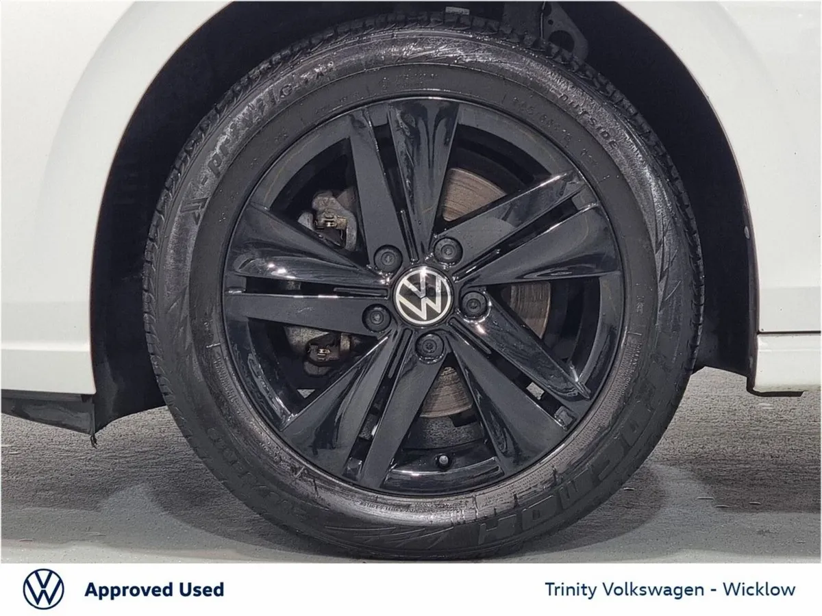 Volkswagen Golf Estate, Petrol, 2023, White