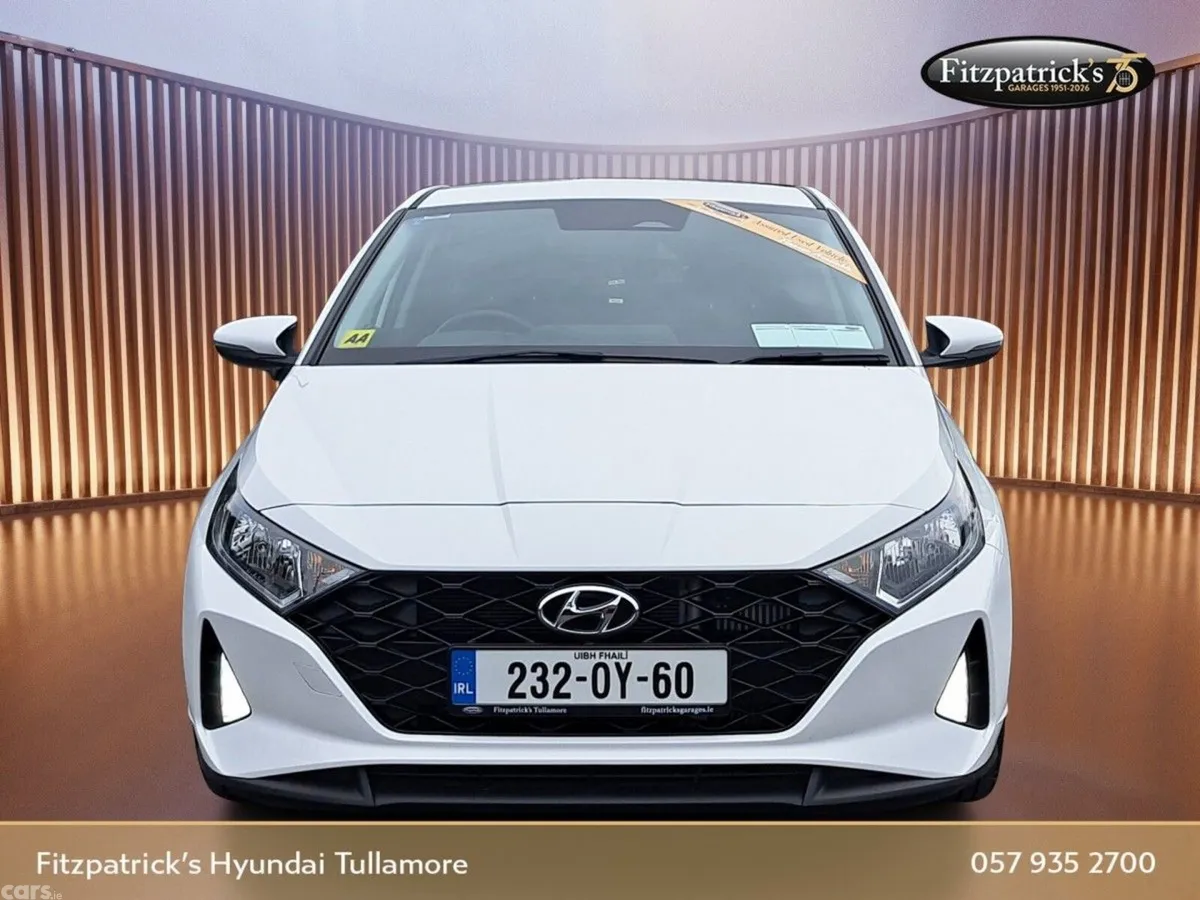 Hyundai i20 Hatchback, Petrol, 2023, White