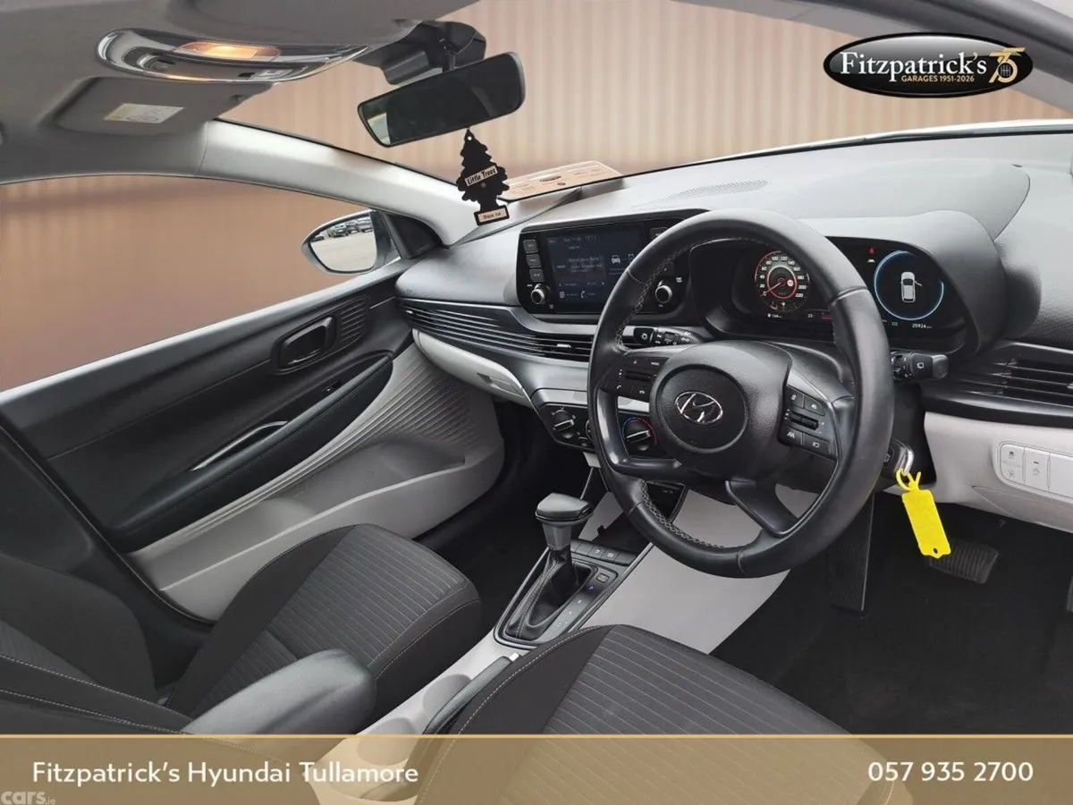 Hyundai i20 Hatchback, Petrol, 2023, White
