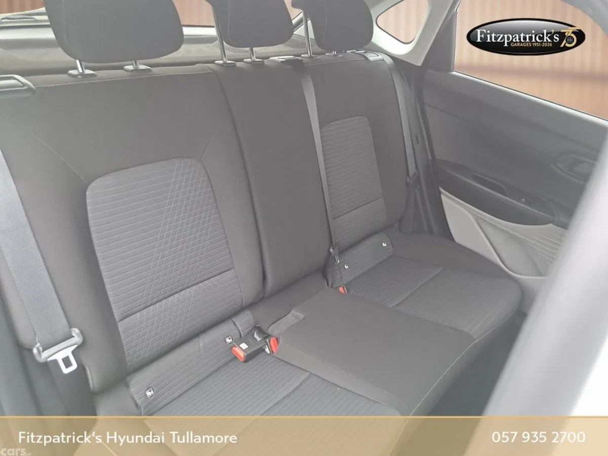 Hyundai i20 Hatchback, Petrol, 2023, White