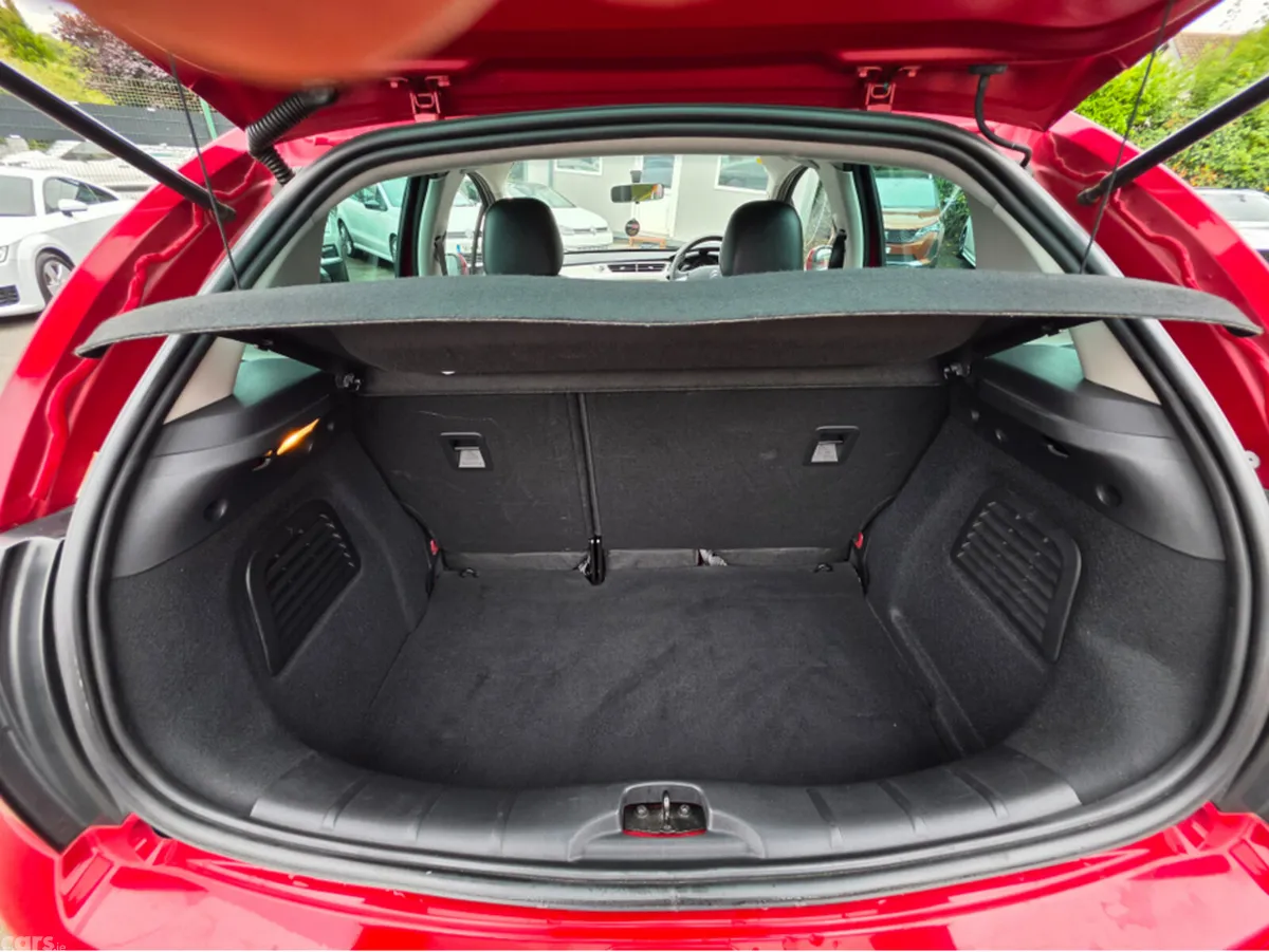 Citroen C3 Hatchback, Petrol, 2016, Red