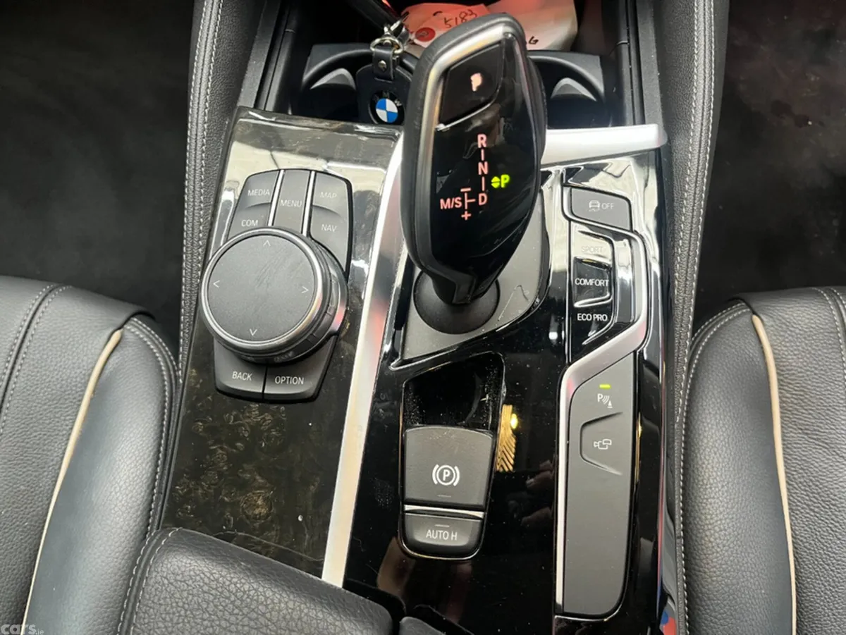 BMW 5-Series Saloon, Petrol, 2017, Blue